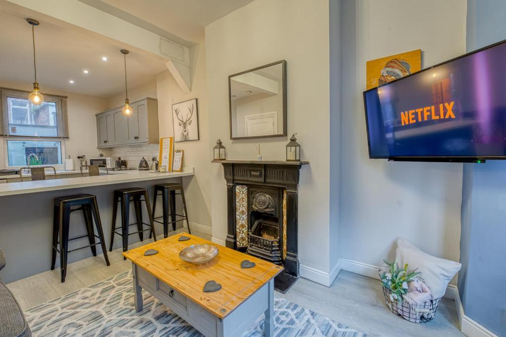 Charming City Home, Beside The Serene Ormeau Park 贝尔法斯特 外观 照片