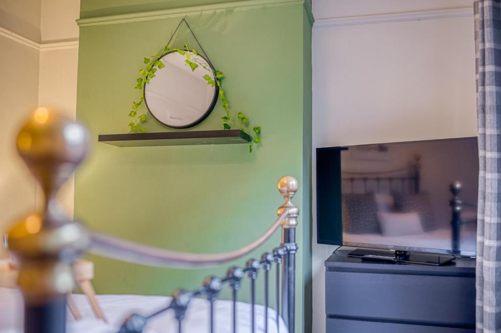 Charming City Home, Beside The Serene Ormeau Park 贝尔法斯特 外观 照片