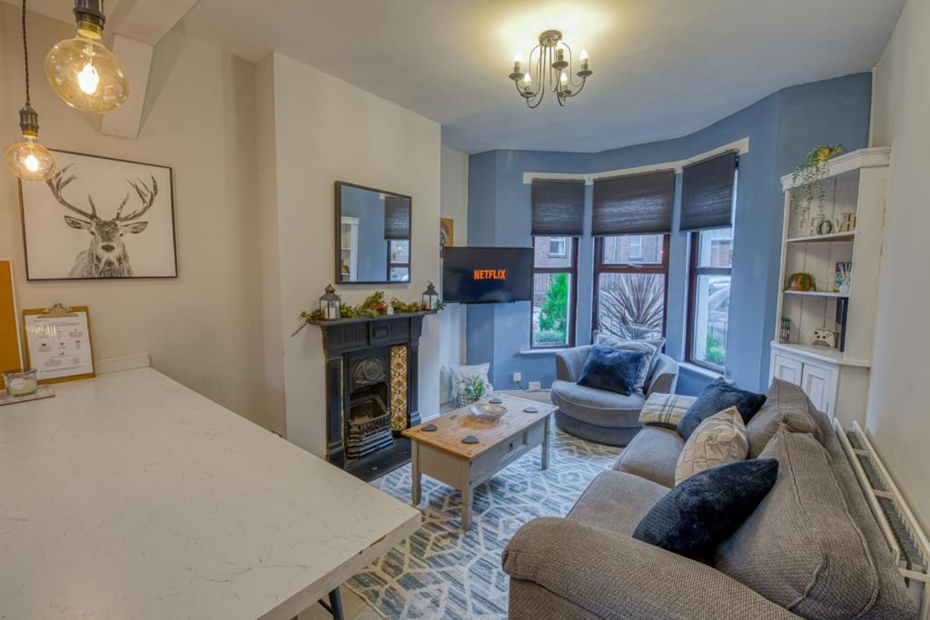 Charming City Home, Beside The Serene Ormeau Park 贝尔法斯特 外观 照片